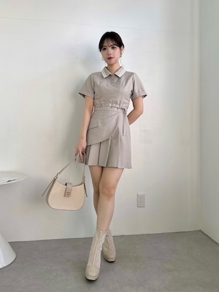 ダズリン　ポロライクプリーツミニワンピース　グレー dazzlin（ダズリン）の「ポロライクプリーツミニワンピース