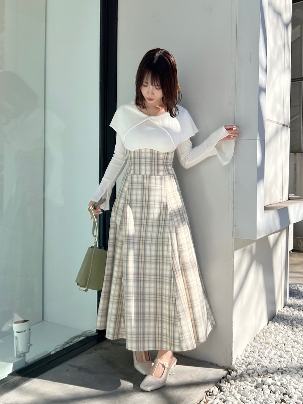 dazzlin 白 コルセット風ワンピース M 美シルエット 骨スト 細見え ami (dazzlin)|dazzlinのワンピースを使ったコーディネート - WEAR