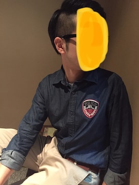「TOMMY HILFIGER（トミーヒルフィガー）のアイテム（シャツ/ブラウス、ブルー系）」を使った、ttoommmyさん（メンズ・165cm）の春コーディネート