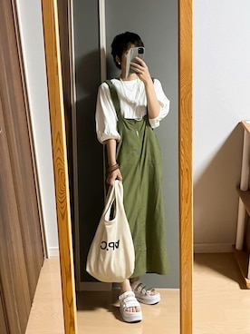 「大人カジュアルコーデ」｜「アイテム（ジャンパースカート）」を使った、sawara2216さん（レディース・165cm）の夏コーディネート