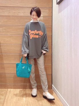 「SHOO・LA・RUE（シューラルー）の◆巾着付きイニシャルトート（トートバッグ）」を使った、aaamiさん（レディース・154cm）の秋コーディネート