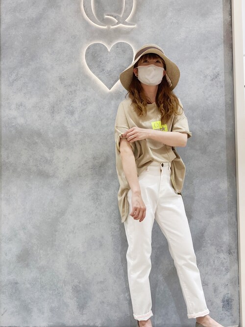 Q（キュー）の「Qgirlホワイトデニム（デニムパンツ）」 - WEAR