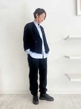 「アイテム（ノーカラージャケット、ブルー系）」を使った、TOMORROWLAND_yamaokaさん（レディース・167cm）の秋コーディネート