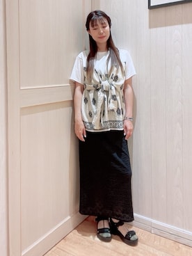 「Cutie Blonde（キューティーブロンド）の【S-LL】スカーフ巻きレイヤード風Tシャツ（Tシャツ/カットソー、ベージュ系）」を使った、コズズさん（レディース・156cm）の夏コーディネート