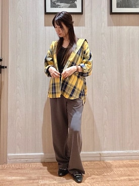 「SHOO・LA・RUE（シューラルー）の【洗濯機可/S-LL】程よい抜け感 大人のチェックシャツ（シャツ/ブラウス、イエロー系）」を使った、コズズさん（レディース・156cm）の秋コーディネート