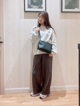 「韓国コーデ」｜「アイテム（スウェット）」を使った、コズさん（レディース・156cm）の冬コーディネート