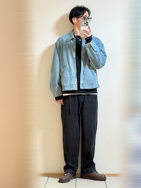 「Gramicci（グラミチ）の『別注』GRAMICCI　Mountain Wide Pants（デニムパンツ、ブラック系）」を使った、Sammyサミーさん（メンズ・177cm）の春コーディネート