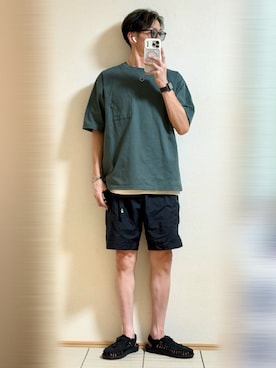 「KEEN（キーン）の【公式】UNEEK / ユニーク / メンズ スニーカーサンダル（サンダル、ブラック系）」を使った、Sammyサミーさん（メンズ・177cm）の夏コーディネート