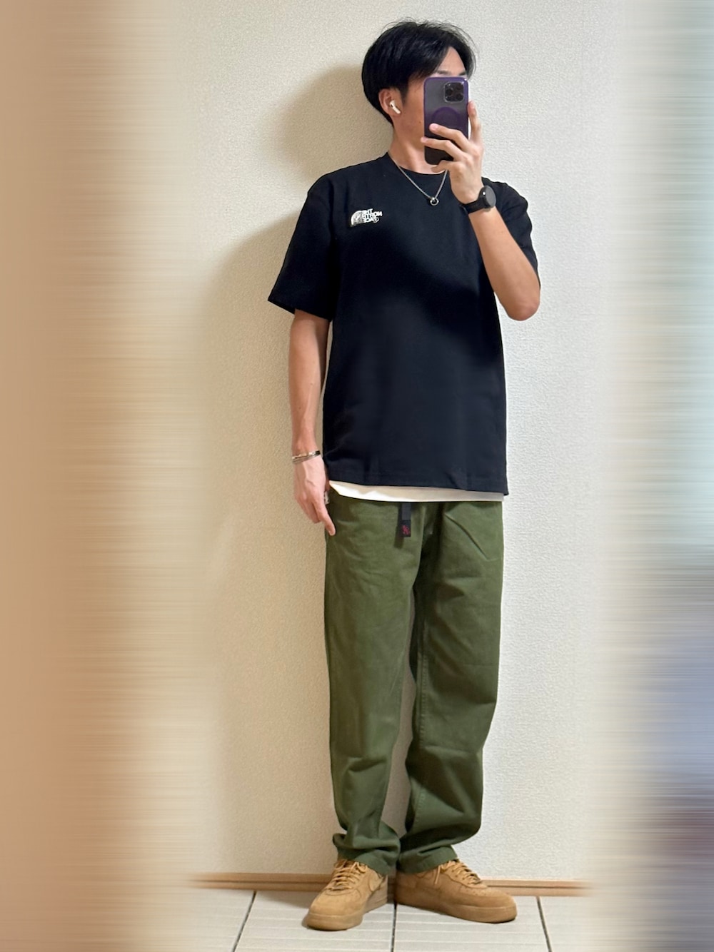 「秋服準備はじめました、ストリート、休日スタイル、ラフ、シンプル、秋色、韓国ファッション、初秋コーデ、Tシャツ、レイヤードスタイル、THE NORTH FACE、グラミチ、スニーカー、NIKE、エアフォースワン」｜「NIKEのSupreme × Nike Air Force 1 Low "Flax/Wheat"28（スニーカー、ベージュ系）」を使った、Sammyサミーさん（メンズ・177cm）の秋コーディネートの1枚目の写真