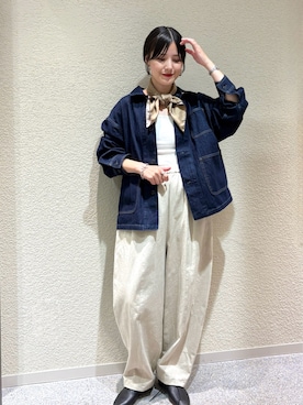 「アイテム（カバーオール）」を使った、秋山 里織さん（レディース・158cm）の夏コーディネート
