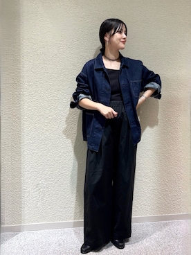 「アイテム（カバーオール）」を使った、秋山 里織さん（レディース・158cm）の冬コーディネート