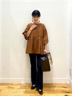 「URBAN RESEARCH DOORS（アーバンリサーチドアーズ）のフレアデニムパンツ（デニムパンツ）」を使った、秋山 里織さん（レディース・158cm）の夏コーディネート