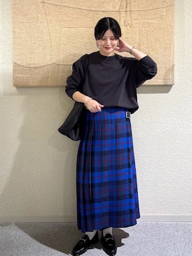 「かぐれ（カグレ）の『ユニセックス』コットンクルーネックスウェットプルオーバー（スウェット）」を使った、秋山 里織さん（レディース・158cm）の冬コーディネート