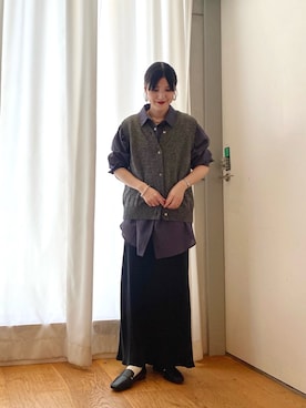 ドライコットンノースリーブカーディガンを使った人気ファッション
