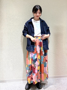 「アイテム（カバーオール）」を使った、秋山 里織さん（レディース・158cm）の夏コーディネート