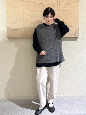 「アイテム（バレエシューズ）」を使った、秋山 里織さん（レディース・158cm）の秋コーディネート