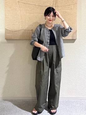 「かぐれ（カグレ）のユーティリティーイージーパンツ（その他パンツ）」を使った、秋山 里織さん（レディース・158cm）の秋コーディネート