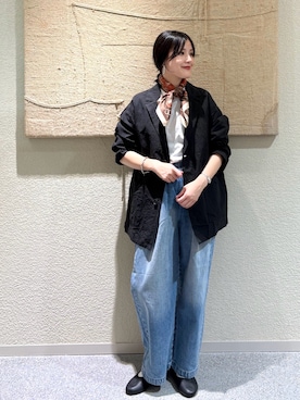 「アイテム（バレエシューズ）」を使った、秋山 里織さん（レディース・158cm）の秋コーディネート