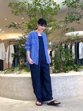 「アイテム（サロペット/オーバーオール、ブルー系）」を使った、秋山 里織さん（レディース・158cm）の夏コーディネート