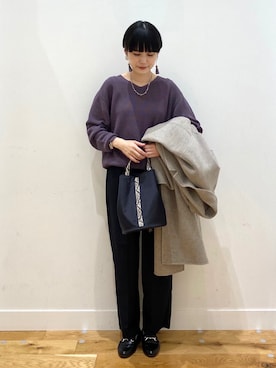 「URBAN RESEARCH DOORS WOMENS」｜「アイテム（チェスターコート）」を使った、秋山 里織さん（レディース・158cm）の秋コーディネート