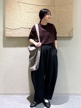 「アイテム（バレエシューズ）」を使った、秋山 里織さん（レディース・158cm）の秋コーディネート