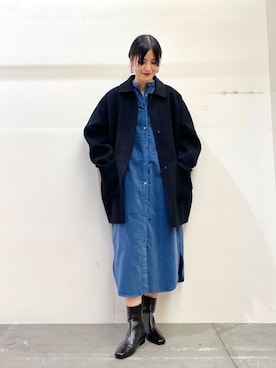 「アイテム（ステンカラーコート）」を使った、秋山 里織さん（レディース・158cm）の秋コーディネート