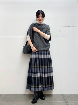 「プリーツスカート」｜「アイテム（ベスト、グレー系）」を使った、saoriさん（レディース・158cm）の秋コーディネート