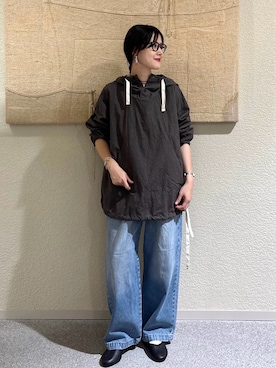 「アイテム（バレエシューズ）」を使った、秋山 里織さん（レディース・158cm）の秋コーディネート