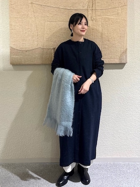 「アイテム（マフラー）」を使った、秋山 里織さん（レディース・158cm）の秋コーディネート