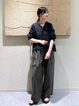 「かぐれ（カグレ）のユーティリティーイージーパンツ（その他パンツ）」を使った、秋山 里織さん（レディース・158cm）の夏コーディネート
