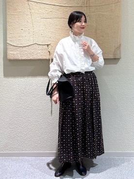 「アイテム（バレエシューズ）」を使った、秋山 里織さん（レディース・158cm）の夏コーディネート