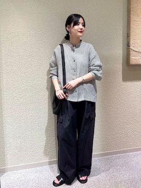 「雨の日コーデ」｜秋山 里織さん（レディース・158cm）の春コーディネート