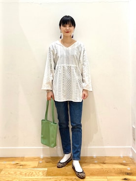 「KBF+（ケービーエフプラス）のアイテム」を使った、秋山 里織さん（レディース・158cm）の春コーディネート