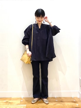 「URBAN RESEARCH DOORS（アーバンリサーチドアーズ）のフレアデニムパンツ（デニムパンツ）」を使った、秋山 里織さん（レディース・158cm）の春コーディネート