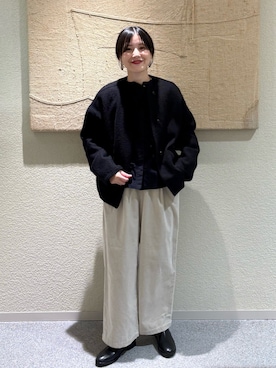 「アイテム（ノーカラージャケット）」を使った、秋山 里織さん（レディース・158cm）の秋コーディネート