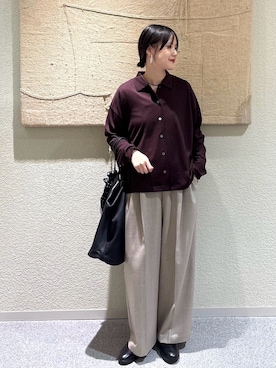 「アイテム（バンダナ/スカーフ）」を使った、秋山 里織さん（レディース・158cm）の秋コーディネート