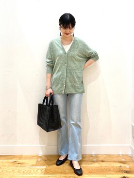 「URBAN RESEARCH DOORS（アーバンリサーチドアーズ）のフレアデニムパンツ（デニムパンツ）」を使った、秋山 里織さん（レディース・158cm）の春コーディネート