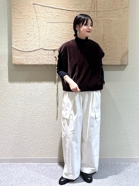 「アイテム（ベスト）」を使った、秋山 里織さん（レディース・158cm）の秋コーディネート