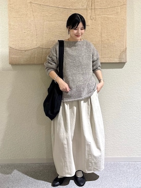 「アイテム（バレエシューズ）」を使った、秋山 里織さん（レディース・158cm）の秋コーディネート