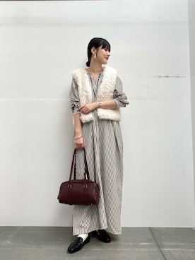 「アイテム（その他アウター、ホワイト系）」を使った、秋山 里織さん（レディース・158cm）の秋コーディネート