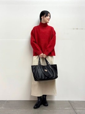 「URBAN RESEARCH DOORS（アーバンリサーチドアーズ）のタートルネックニット（ニット/セーター）」を使った、秋山 里織さん（レディース・158cm）の冬コーディネート
