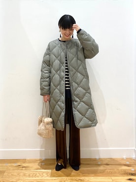 「クリスマス」｜「アイテム（バレエシューズ）」を使った、秋山 里織さん（レディース・158cm）の冬コーディネート