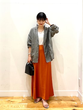 「URBAN RESEARCH DOORS（アーバンリサーチドアーズ）のラウンドボストンミニバッグ（ショルダーバッグ）」を使った、秋山 里織さん（レディース・158cm）の夏コーディネート