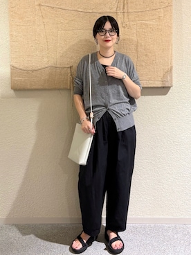 「アイテム（カーディガン/ボレロ）」を使った、秋山 里織さん（レディース・158cm）の夏コーディネート
