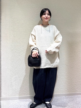 「アイテム（バレエシューズ）」を使った、秋山 里織さん（レディース・158cm）の秋コーディネート
