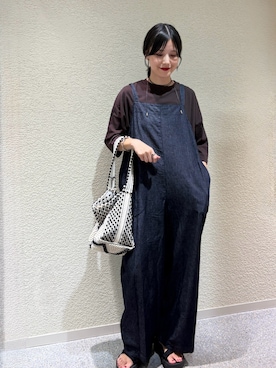 「アイテム（サロペット/オーバーオール）」を使った、秋山 里織さん（レディース・158cm）の夏コーディネート