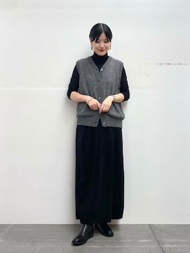 ドライコットンノースリーブカーディガンを使った人気ファッション
