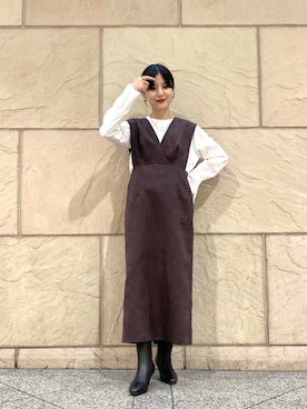「URBAN RESEARCH ROSSO WOMEN（アーバンリサーチ　ロッソ）のアイテム（ジャンパースカート）」を使った、秋山 里織さん（レディース・158cm）の秋コーディネート