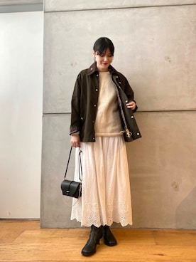 「骨格ウェーブ」｜「アイテム（その他アウター）」を使った、秋山 里織さん（レディース・158cm）の秋コーディネート