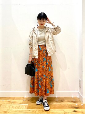 「URBAN RESEARCH DOORS（アーバンリサーチドアーズ）のラウンドボストンミニバッグ（ショルダーバッグ）」を使った、秋山 里織さん（レディース・158cm）の秋コーディネート